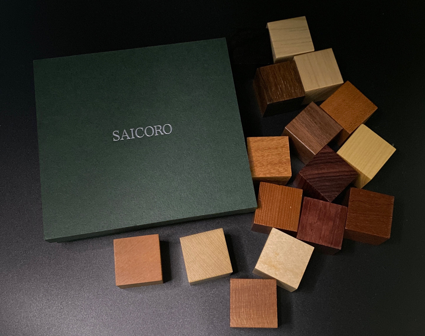 SAICORO　世界１６種類の木のサイコロ